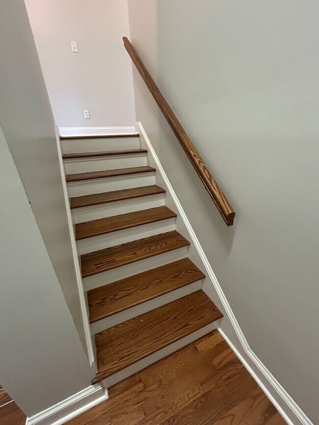 Building Photo - 3 Bedroom/2 Bath in Downtown Savannah, GA