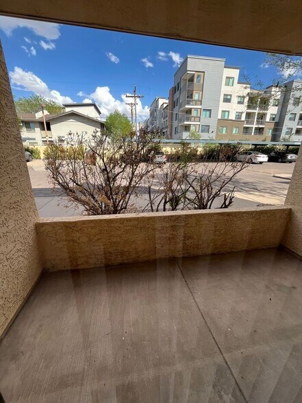 Building Photo - 1201 S McClintock Dr