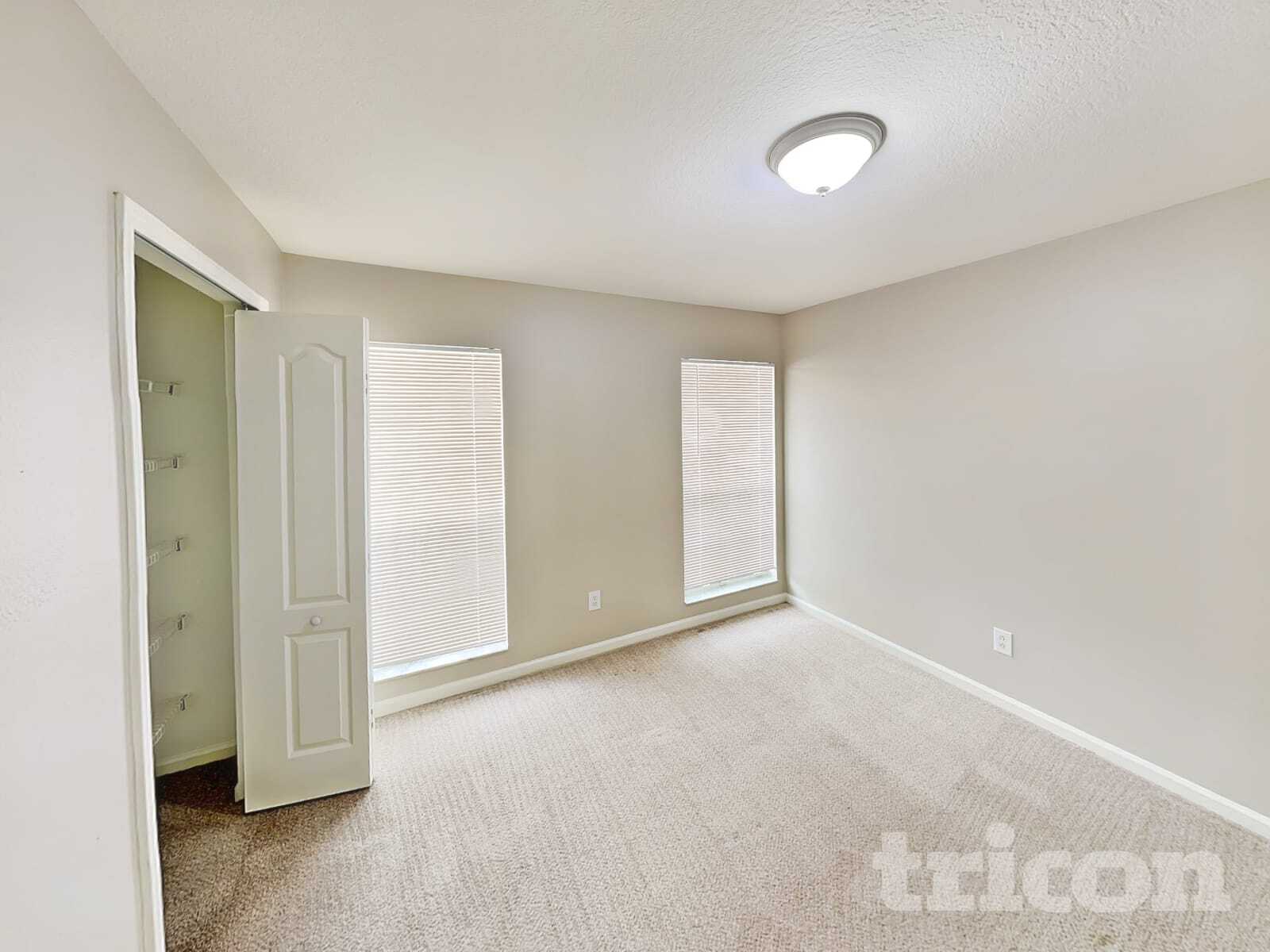 Building Photo - 12420 Tree Pointe Ct