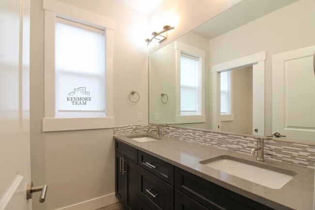 Building Photo - 2237 Legacy Ln