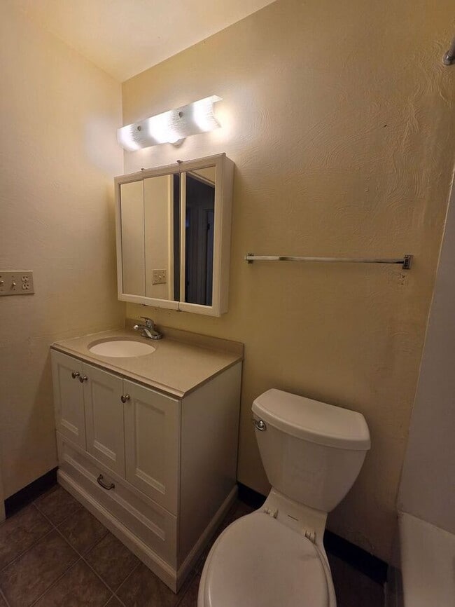 Building Photo - Move-In Ready 2-Bedroom in Brookwood Village — First Month Rent Waived!