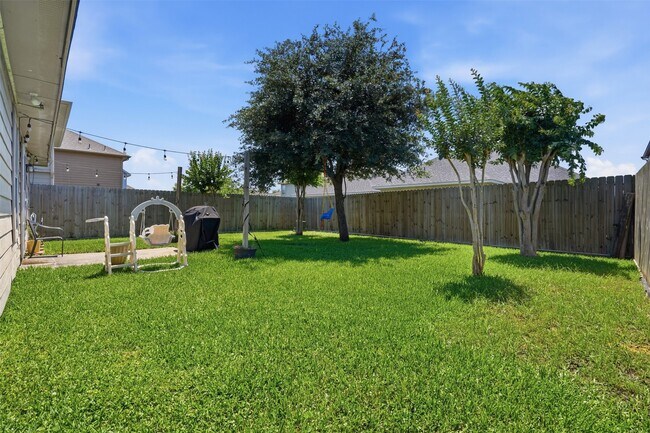 Building Photo - 14410 Long Meadow Dr