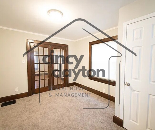 Building Photo - 3925 E 3rd St