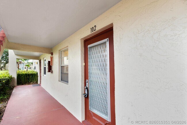 Building Photo - 20 Abbey Ln