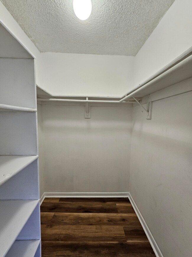 Building Photo - 1950 N Congress Ave