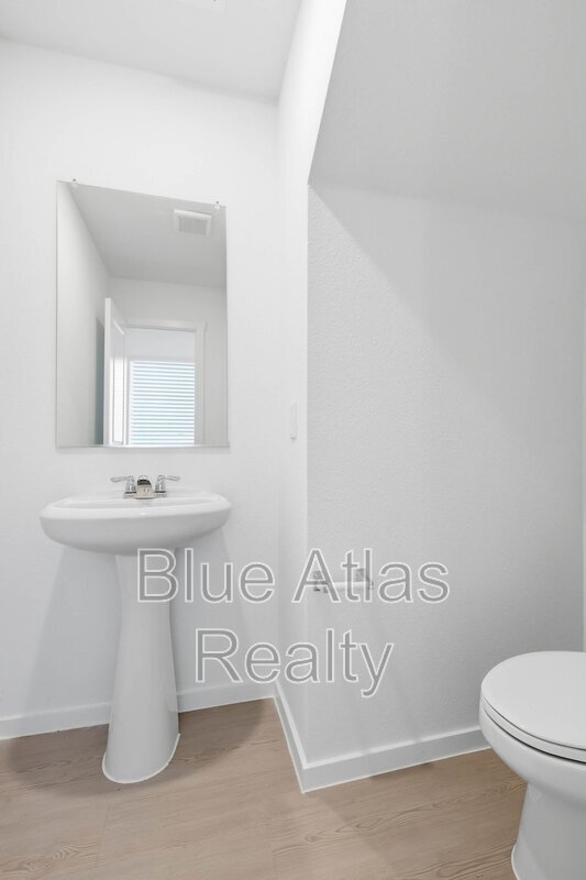 Building Photo - 12200 Steeplechase Dr