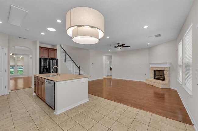 Building Photo - 3929 Vallarta Ln