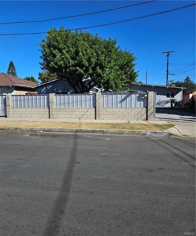 Primary Photo - 8928 Cayuga Ave