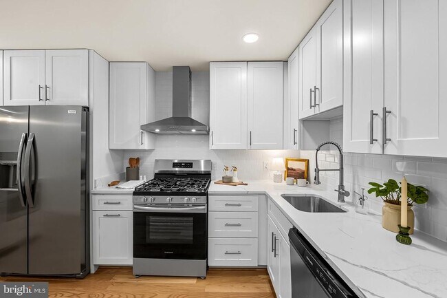 Building Photo - 1724 S Hanover St