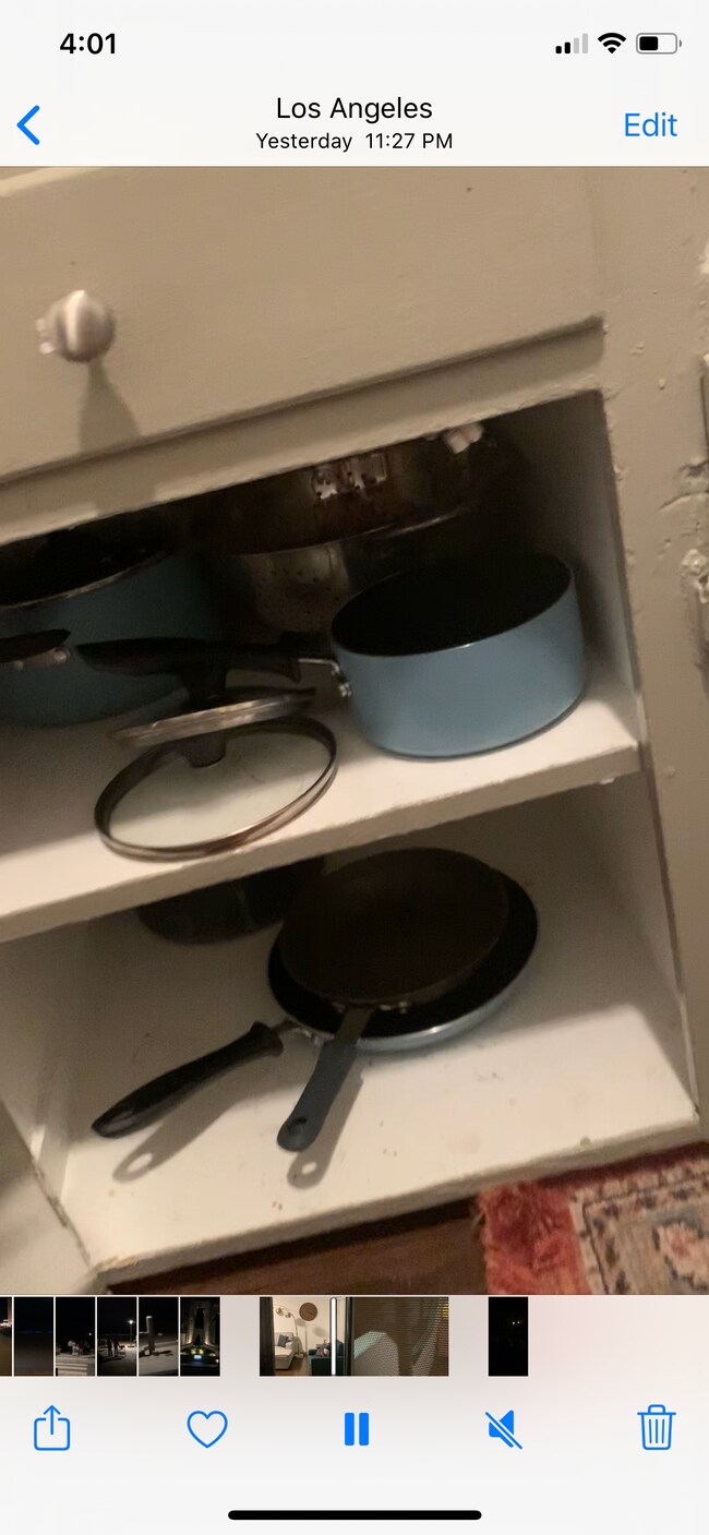 6. Piece set of pots and pans - 3622 W Adams Blvd
