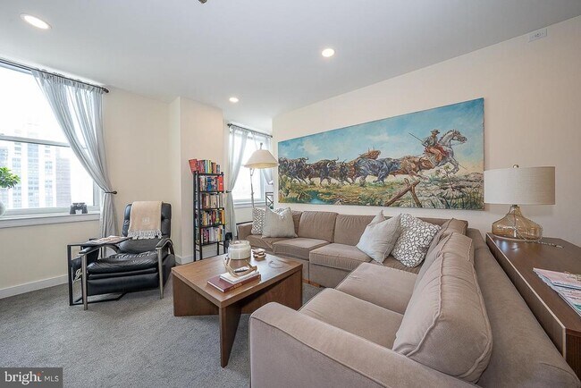 Building Photo - 111 S 15th St