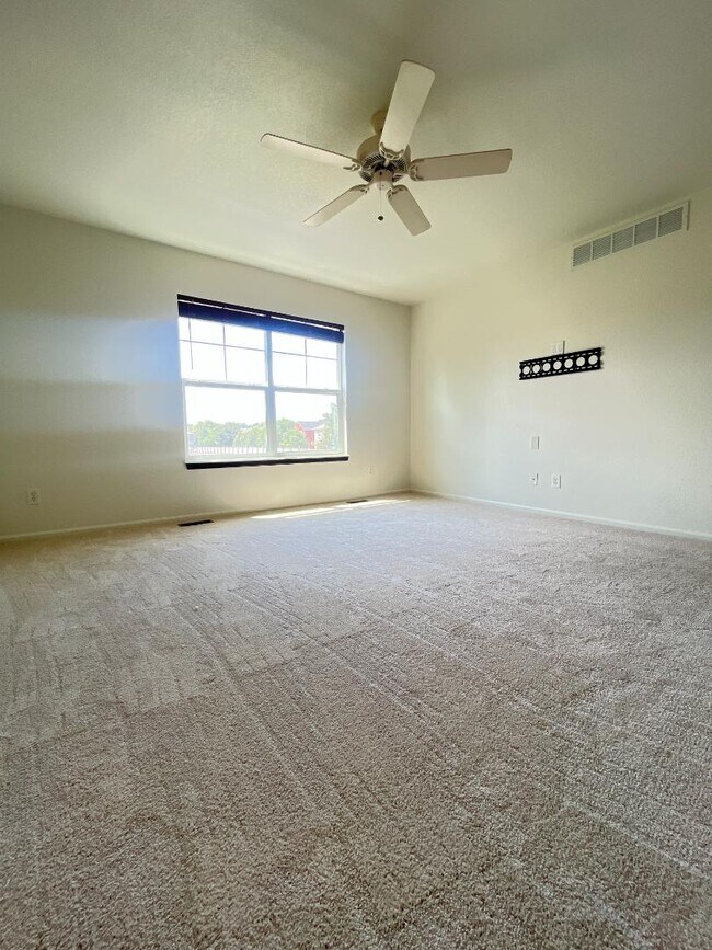 Building Photo - 5260 Cornerstone Dr