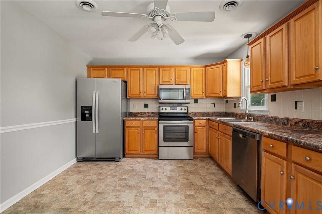 Building Photo - 5712 Sara Kay Dr