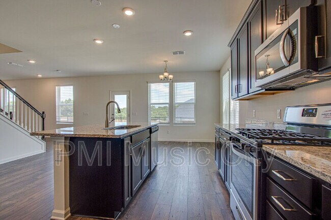 Building Photo - 5024 Sunflower Ln