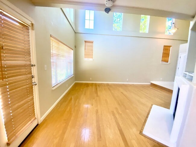 Building Photo - Shapell Cedar Bridge San Ramon 3 Br., 2.5 ...