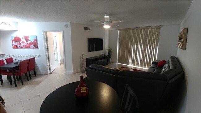 Building Photo - 10451 W Broward Blvd