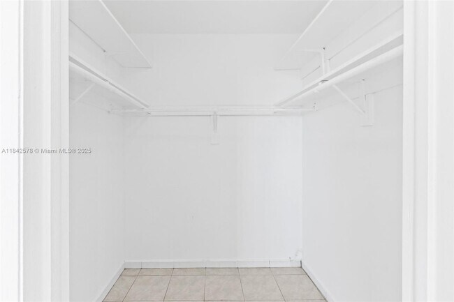 Building Photo - 6450 Collins Ave