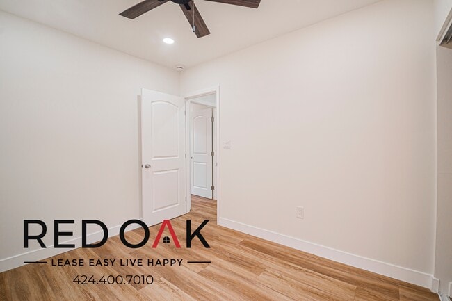 Building Photo - 1611 Oak St