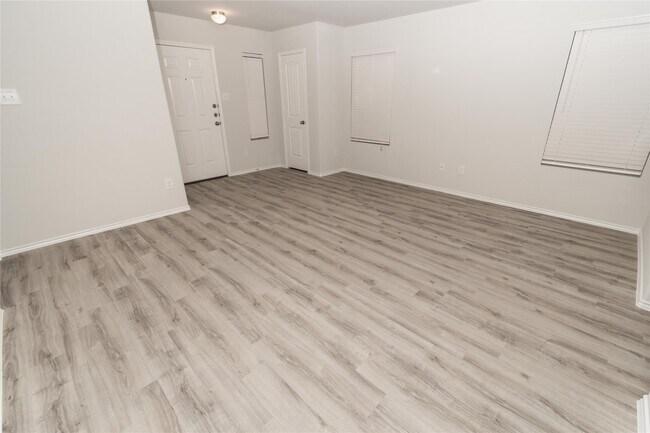 Building Photo - 2629 Lina Dr