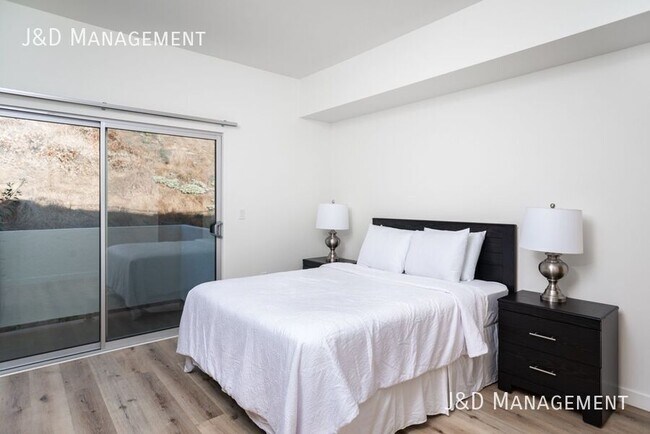 Building Photo - 3333 Reynard Way