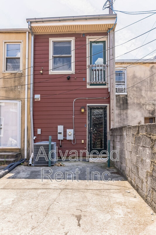 Building Photo - 2802 E Fairmount Ave