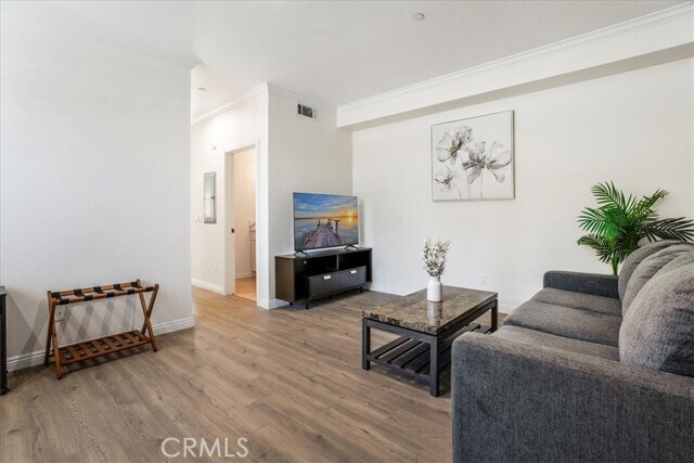 Building Photo - 89 N Grand Oaks Ave