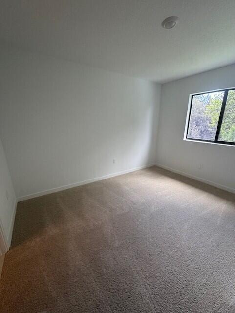 Building Photo - 4844 Dillon St