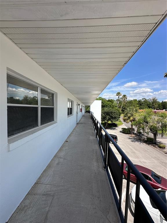 Building Photo - 100 El Camino Dr