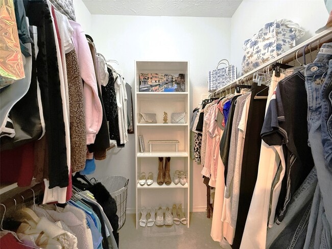 Building Photo - 1446 Sherwood Park Cir