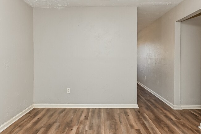 Building Photo - 7421 Plover Cir