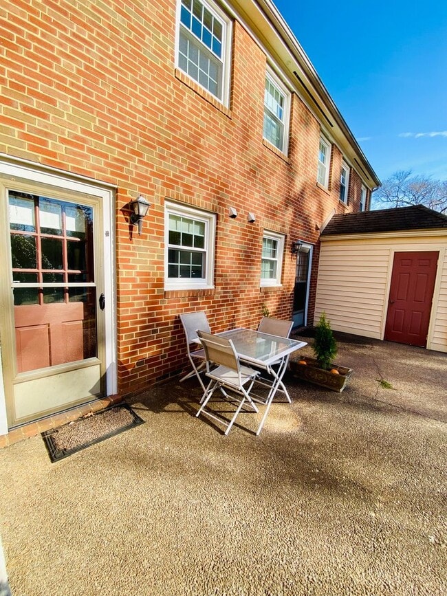 Building Photo - 3810 Hermitage Rd