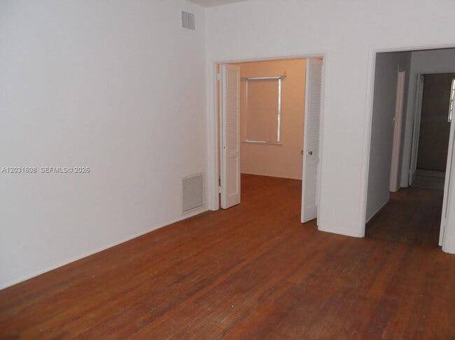 Building Photo - 748 Euclid Ave