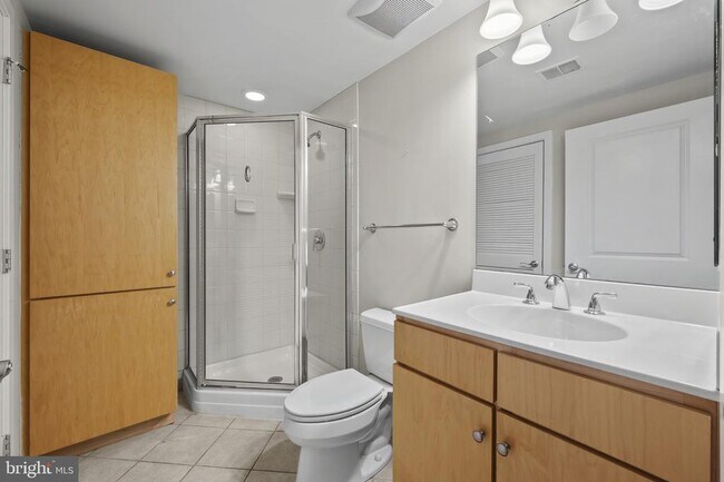 Building Photo - 1117 10th St NW