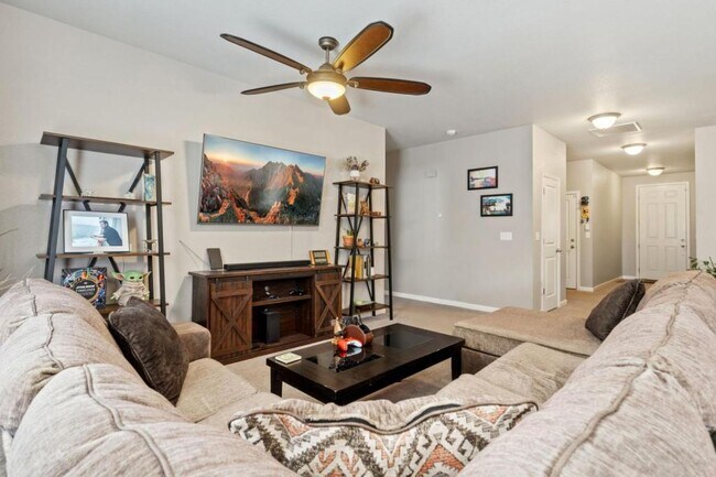Building Photo - 3046 Crux Dr