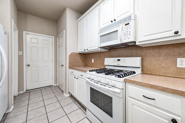 Building Photo - 12415 Oriole Lake Way