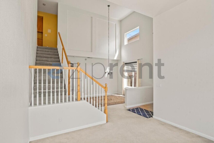 Building Photo - 2433 Pearlite Way