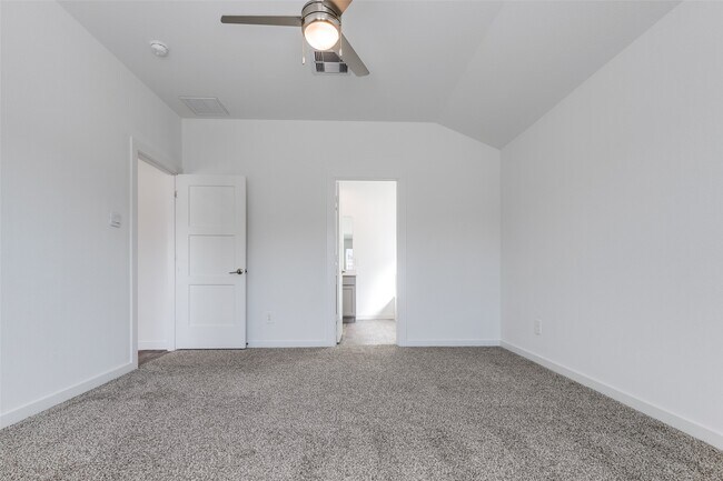 Building Photo - 14219 Black Cyn Ln