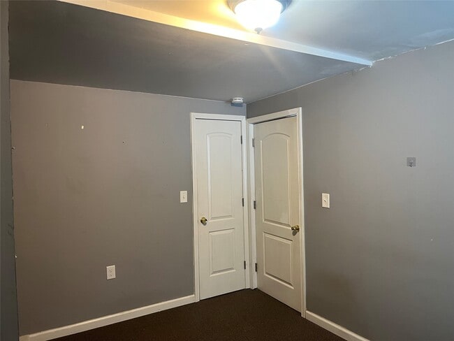 Building Photo - 75 N Baldwin St