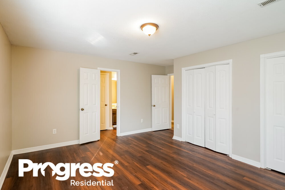 Building Photo - 820 Lake Terrace Dr