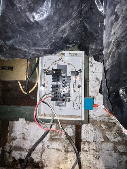 Building Photo - 4127 Turner Ave