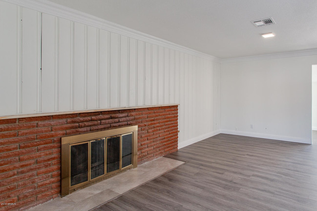 Building Photo - 8233 E Hubbell St