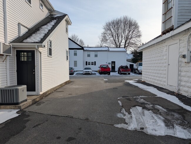 Building Photo - 39 South St