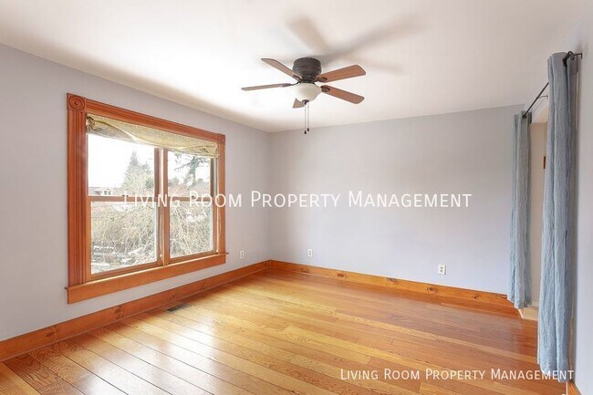 Building Photo - Historic 1886 home in Mt. Tabor with Outdo...