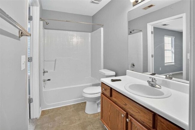 Building Photo - 3449 Parc Dr SW