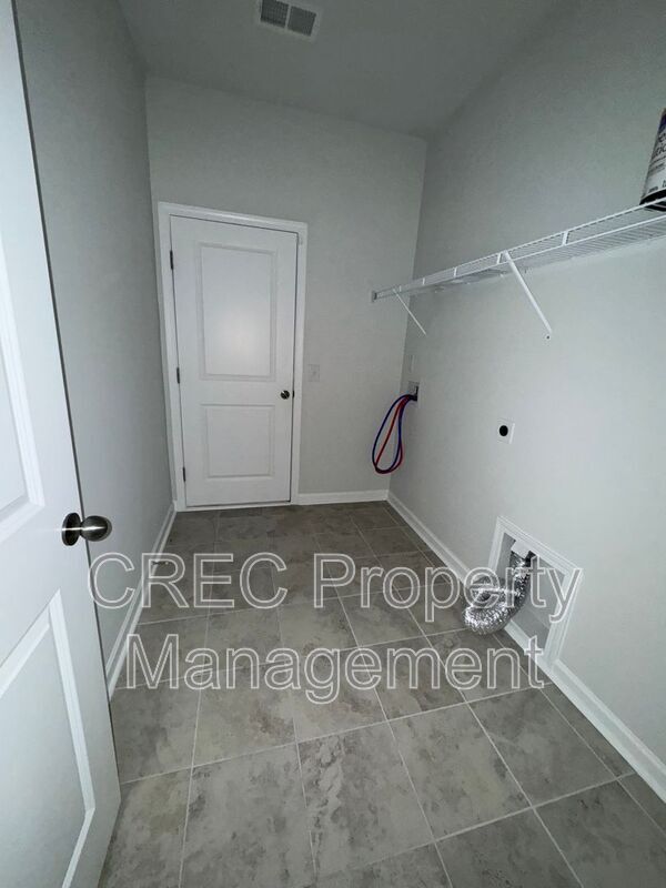 Building Photo - 130 Lucky Day Dr