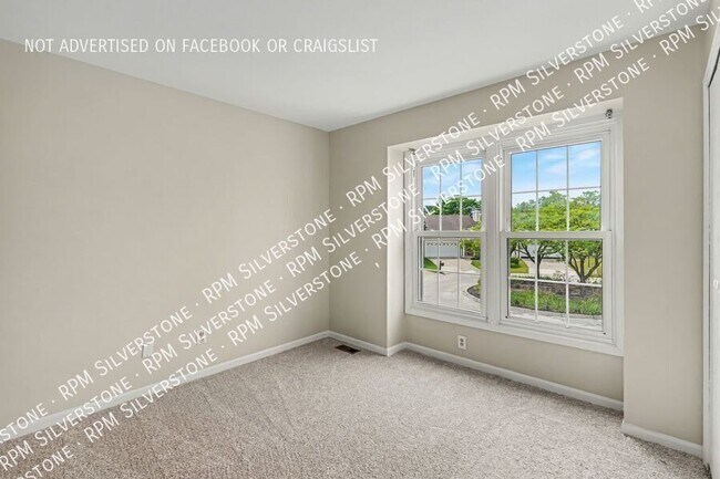 Building Photo - 452 Farmridge Ct