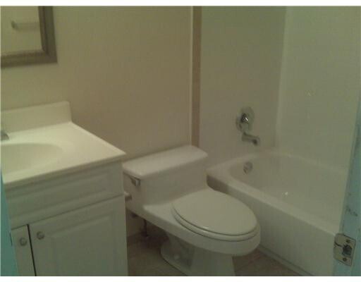 Building Photo - 11458 Royal Palm Blvd