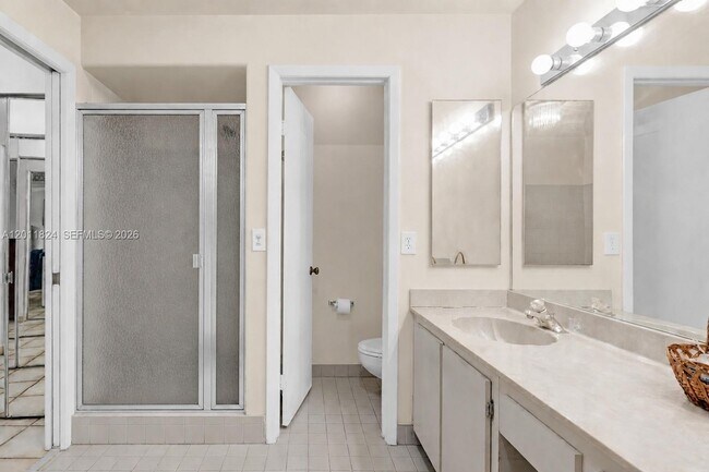 Building Photo - 3761 Alcantara Ave