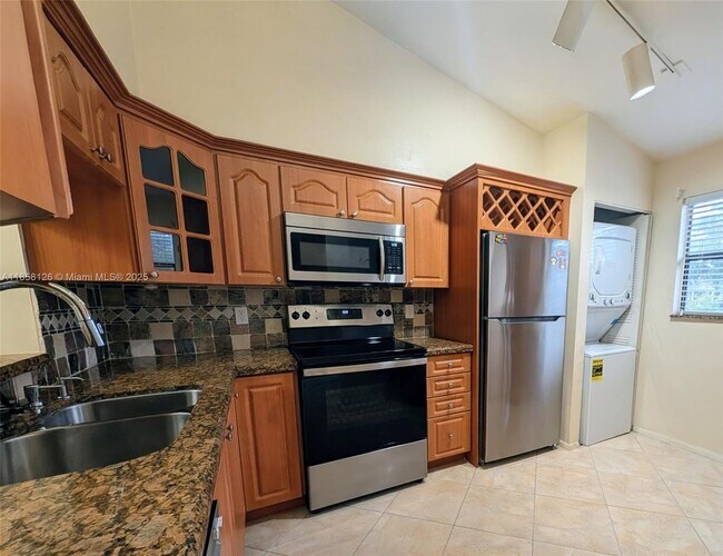 Building Photo - 2243 SW 80th Terrace