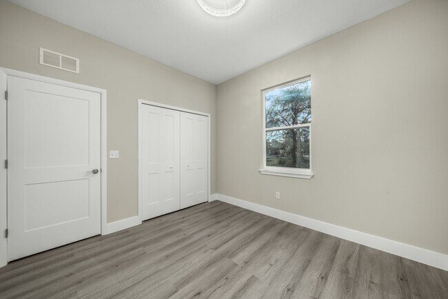 Building Photo - 3 Bedroom Home Located In The Sun N Lake Golf Community